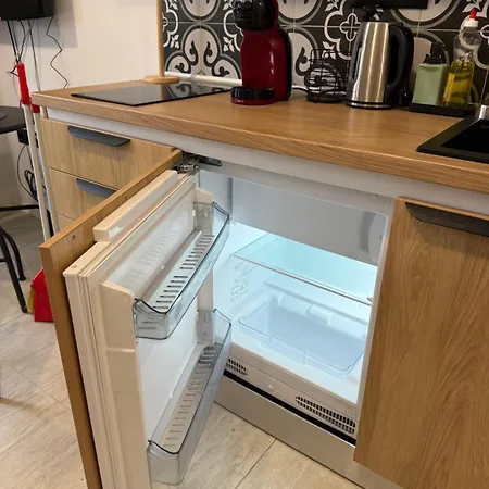 Апартамент Modern Gl 3 Min From Kavatsi Self Check-in